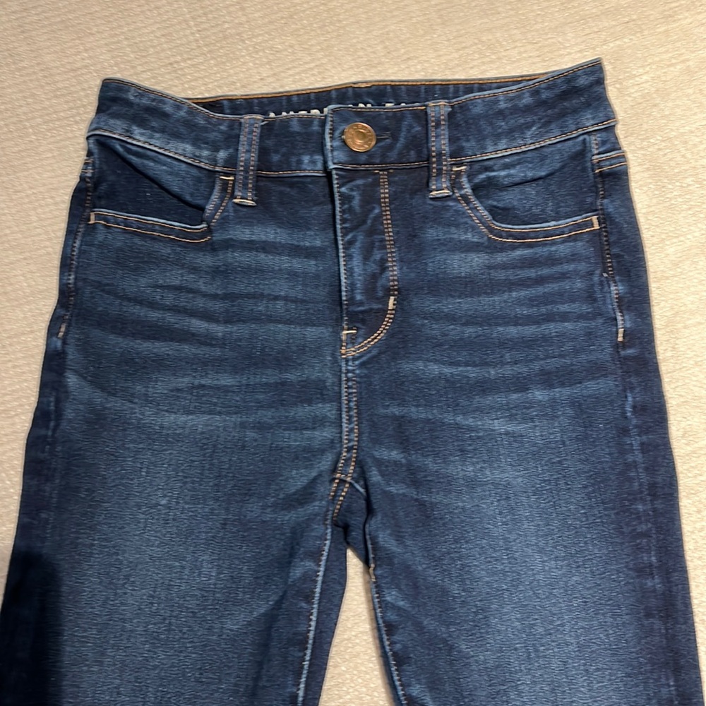 American Eagle jeans Size 2 never worn
